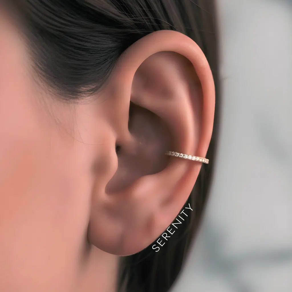 Piercing na região Conch da orelha