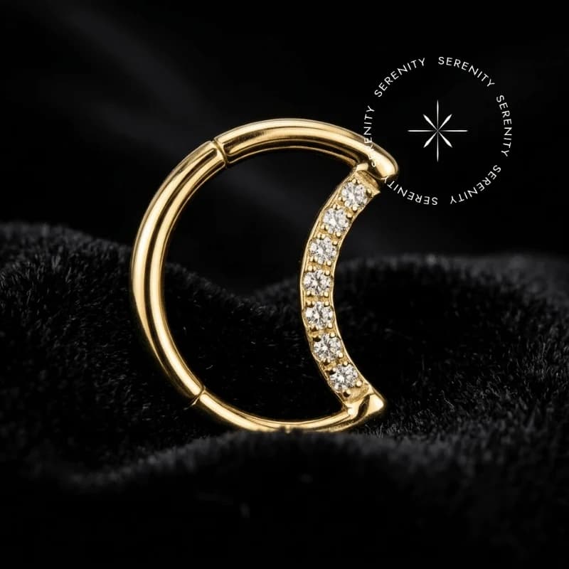 Tn 772 - Argola Clicker Lua Cravejada - Titânio Revestido de Ouro 18k — foto 1