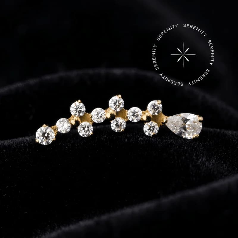 TN2261 - Topo Cluster 3 Trinitys e CZ Gota - Titânio Revestido de Ouro 18K — foto 1