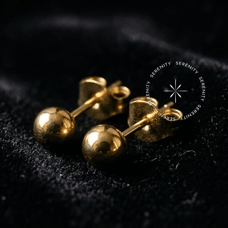 TN1724 - Brinco Esfera Lisa - Titânio Revestido de Ouro 18k — foto 1