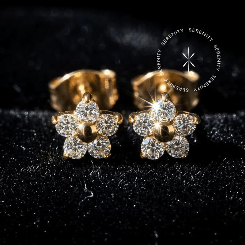 TN1157 - Par de Brincos Flor com Zircônias - Titânio Revestido de Ouro 18k — foto 1