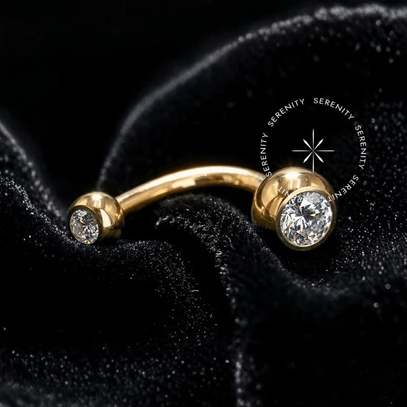 TN1201 - Piercing Umbigo J-Bar Zircônia - Titânio Revestido de Ouro 18k — foto 1