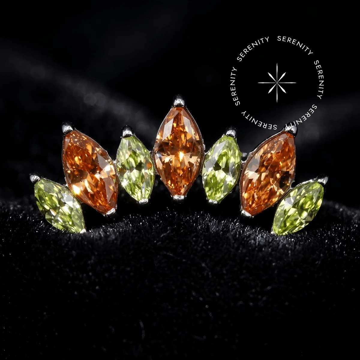 TN753 - Topo Cluster Navetes Laranja e Verde Cravejado - Titânio Grau Implante (ASTM F136) — foto 1