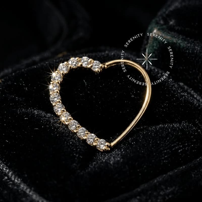 OR23 - Argola Coração Daith Cravejada - Ouro 18K Maciço — foto 1