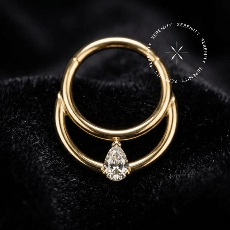 Tn 454 - Argola Clicker Dupla Cravejada Gota - Titânio Revestido de Ouro 18k — foto 1