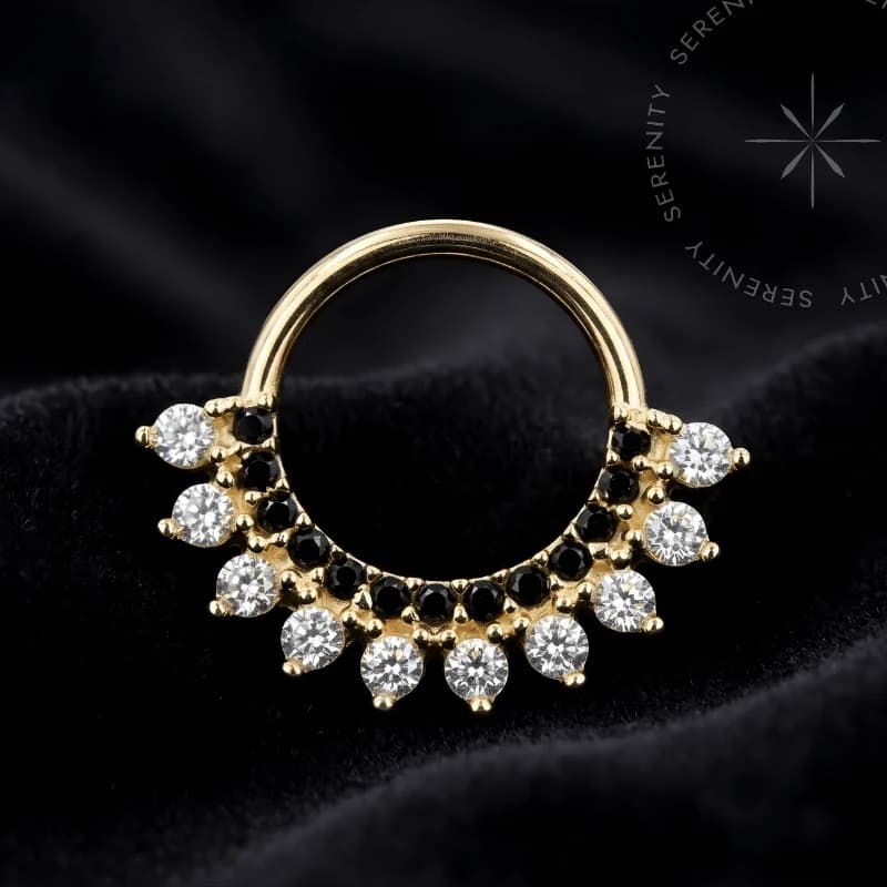 OR64 - Argola Segmento Frontal Torção Cristal e Black - Ouro 18K Maciço — foto 1