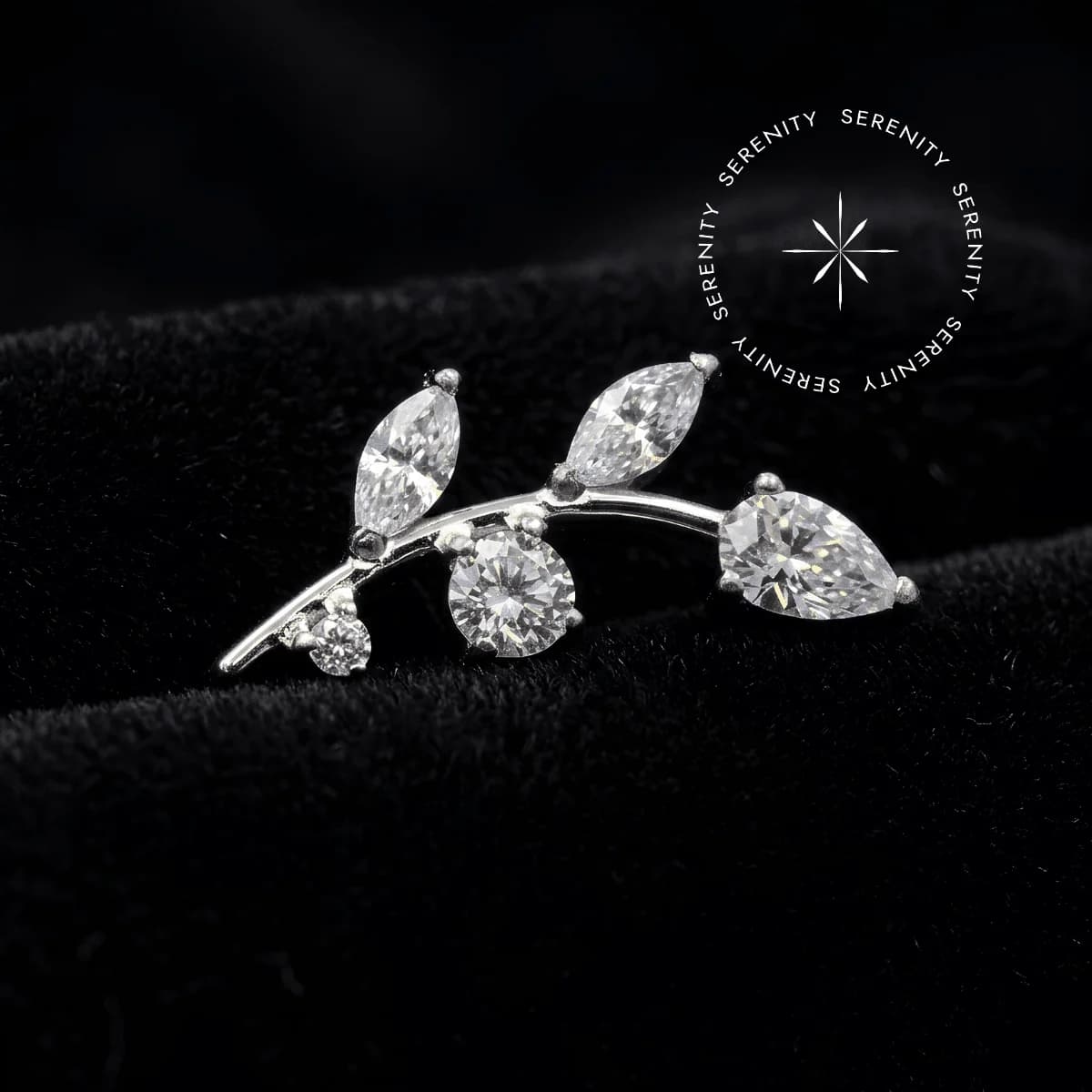TN557 Piercing Topo Galho Zircônias Titânio ASTM F136 — foto 1