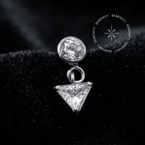 TN725 - Topo Zircônia Com Pingente Triangular - Titânio Grau Implante (ASTM F136)