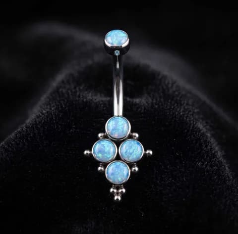 TN583 - Piercing Navel com Opalas Azul Claro e Esferas - Titânio Grau Implante (ASTM F136)