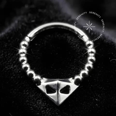 TN619 - Argola Frontal Triangular - Titânio Grau Implante (ASTM F136)