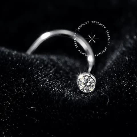 OR87 - Piercing Aba Nasal Nostril com Zircônia Premium - Ouro Branco 18K Maciço