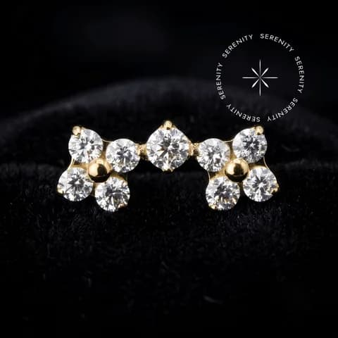 TN2259 - Topo Mini Cluster Trevos e CZ Central - Titânio Revestido de Ouro 18k