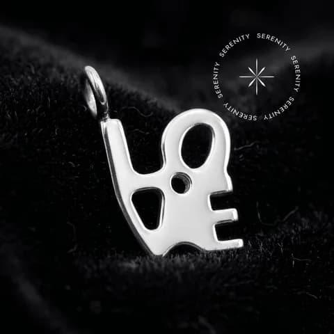 TN1545 - Pingente Love - Titânio Grau Implante (ASTM F136)