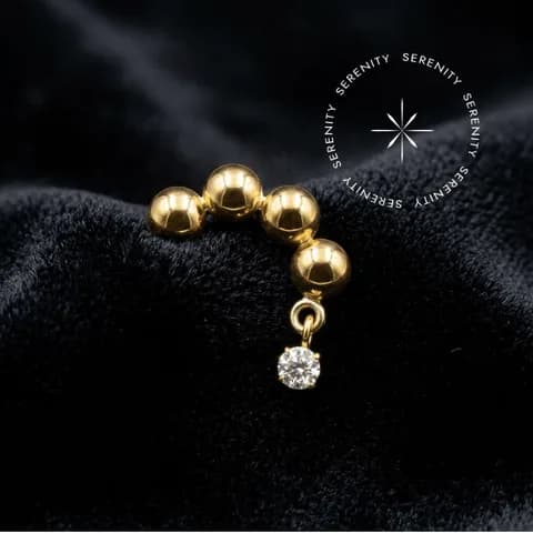 TN934 - Topo Arco Esferas com Pingente Cravejado - Titânio Revestido de Ouro 18k
