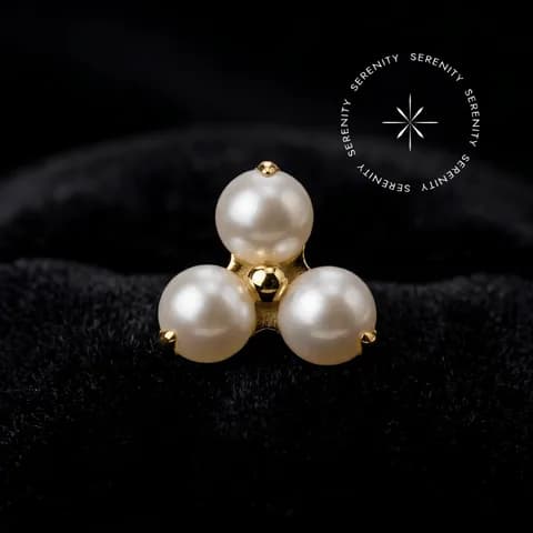 TN2322 - Topo Trinity Lux Perolas Cultivadas em Laboratório Push pin - TITÂNIO REVESTIDO DE OURO 18Ks