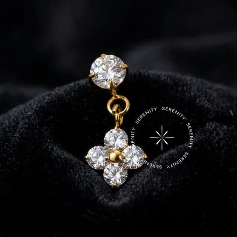 TN2136 - Topo Pingente Trevo Push Pin - Titânio Revestido de Ouro 18k