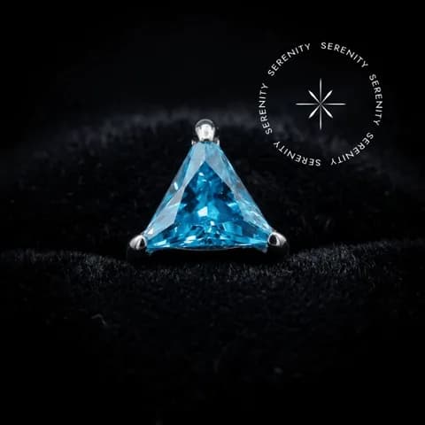 TN125 - Topo Cravejado Triangular - Titânio Grau Implante (ASTM F136)