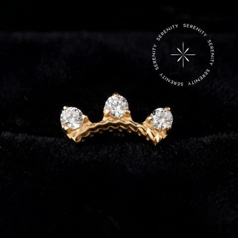 TN2347 - TOPO ARCO 3 ZIRCÔNIAS - TITÂNIO REVESTIDO DE OURO 18K