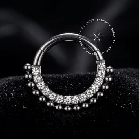 TN454 - Argola Segmentada Frontal Cravejada Esferas - Titânio Grau Implante (ASTM F136)