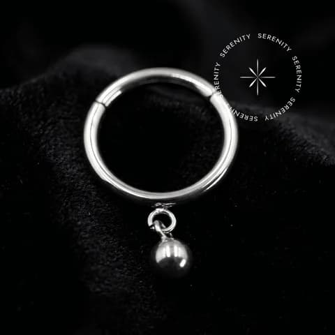 TN833 - Argola Segmentada com Pingente Esfera - Titânio Grau Implante ASTM F136
