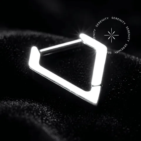 TN1093 - Argola Triangular - Titânio Grau Implante (ASTM F136)