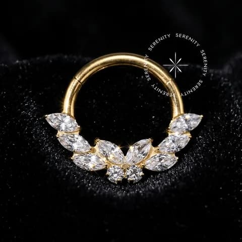 TN1307 - Argola Frontal Borboleta - Titânio Revestido de Ouro 18k