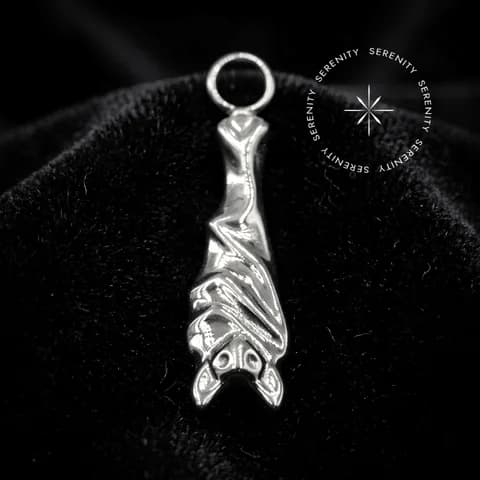 TN1109 - Pingente Morcego Escultural - Titânio Grau Implante (ASTM F136)