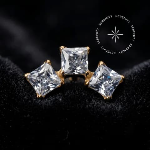TN2344 - Topo Cluster 3 Zircônias Quadradas - Titânio Revestido de Ouro 18K