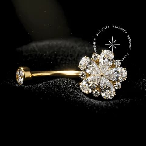 TN1304 - Piercing Umbigo Big Flor - Titânio Revestido de Ouro 18k