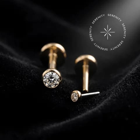 TN75 - Topo Ponto de Luz Zircônia Flat Push Pin- Titânio Revestido de Ouro 18k