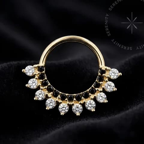 OR64 - Argola Segmento Frontal Torção Cristal e Black - Ouro 18K Maciço