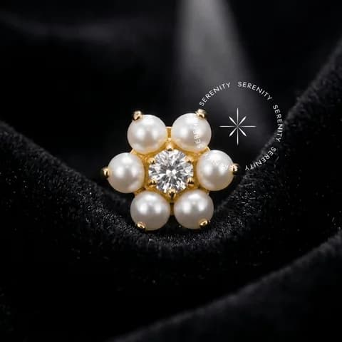 TN1952 - Topo Flor de Pérolas Push Pin - Titânio Revestido de Ouro 18k