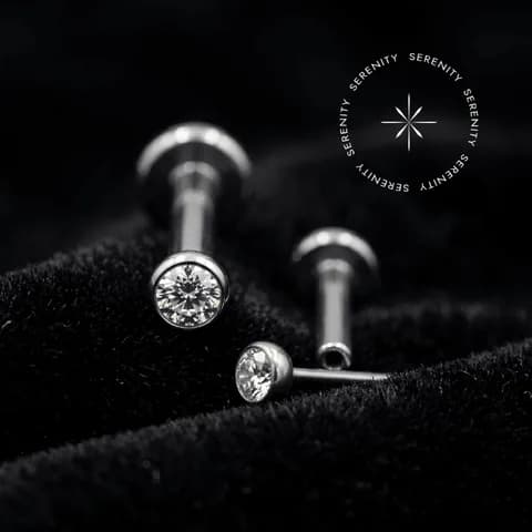 TN135 - Topo Cravejado Flat Push Pin - Titânio Grau Implante (ASTM F136)