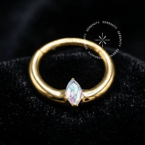 TN1355 - Argola Clicker Navete Boreal - Titânio Revestido de Ouro 18k