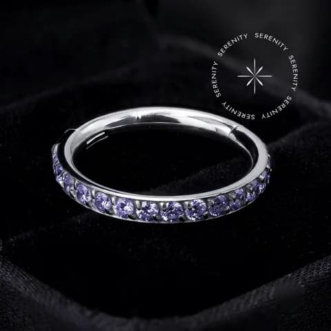 TN2341 - Argola Clicker Cravejada Zircônias Violeta - Titânio Grau Implante (ASTM F136)