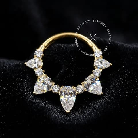 TN1112 - Argola Frontal Coroa Navetes - Titânio Revestido de Ouro 18k