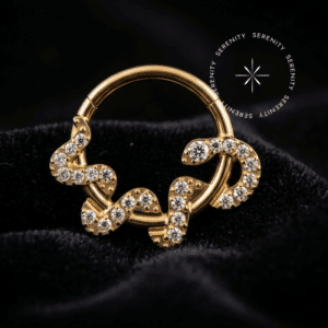 Tn 632 - Argola Clicker Frontal Serpente Cravejada - Titânio Revestido de Ouro 18k