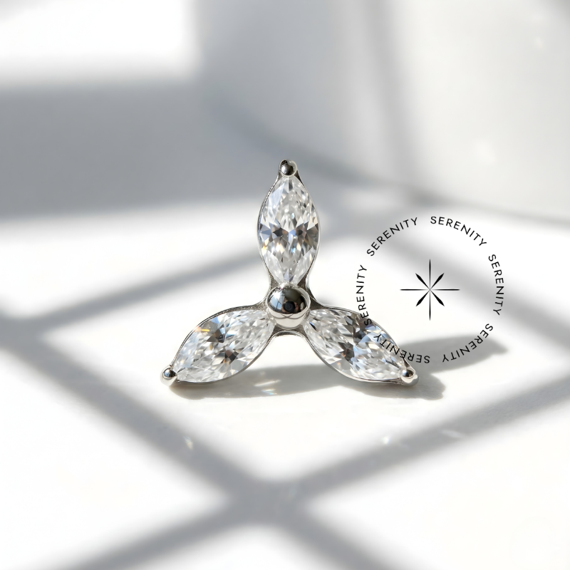 TN719 Piercing Topo Três Pétalas Zircônia Titânio ASTM F136