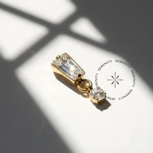 Piercing Topo Baguete com Pingente Zircônias Titânio e Ouro 18k