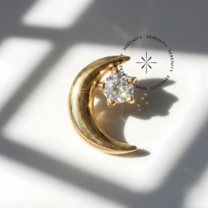 Piercing Topo Lua com Estrela Titânio e Ouro 18k