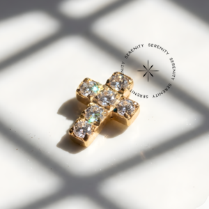 Piercing Topo Cruz Cravejada Zircônias Titânio e Ouro 18k