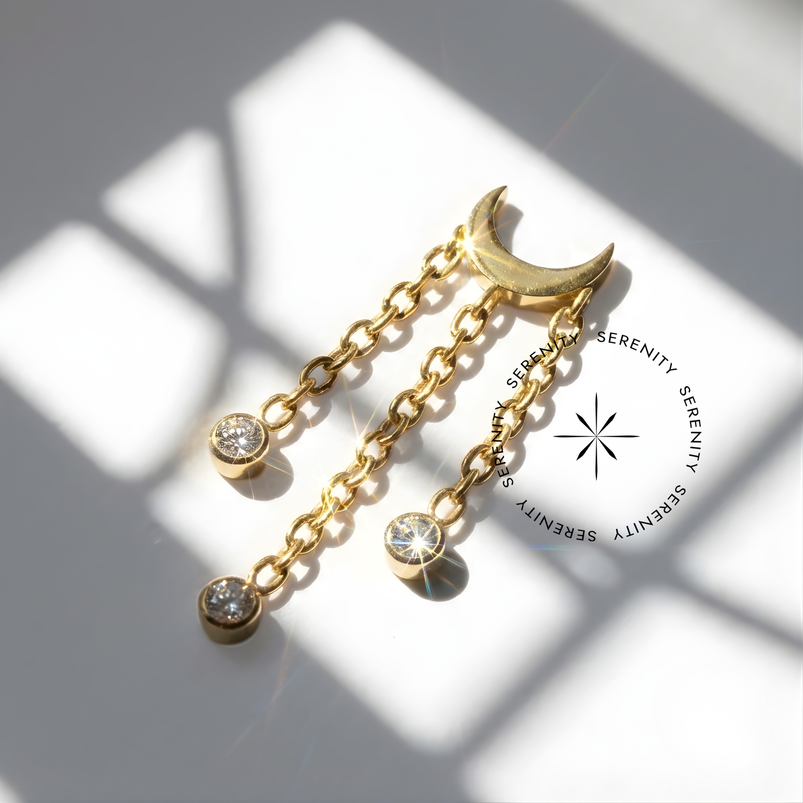 Piercing Topo Lua com 3 Correntes Titânio e Ouro 18k