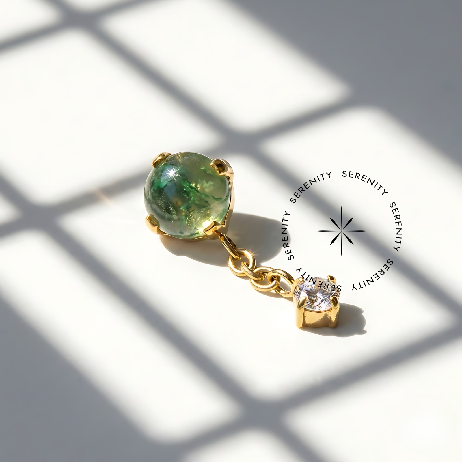 Piercing Topo Pedra Peridot com Pingente Zircônia Titânio e Ouro 18k