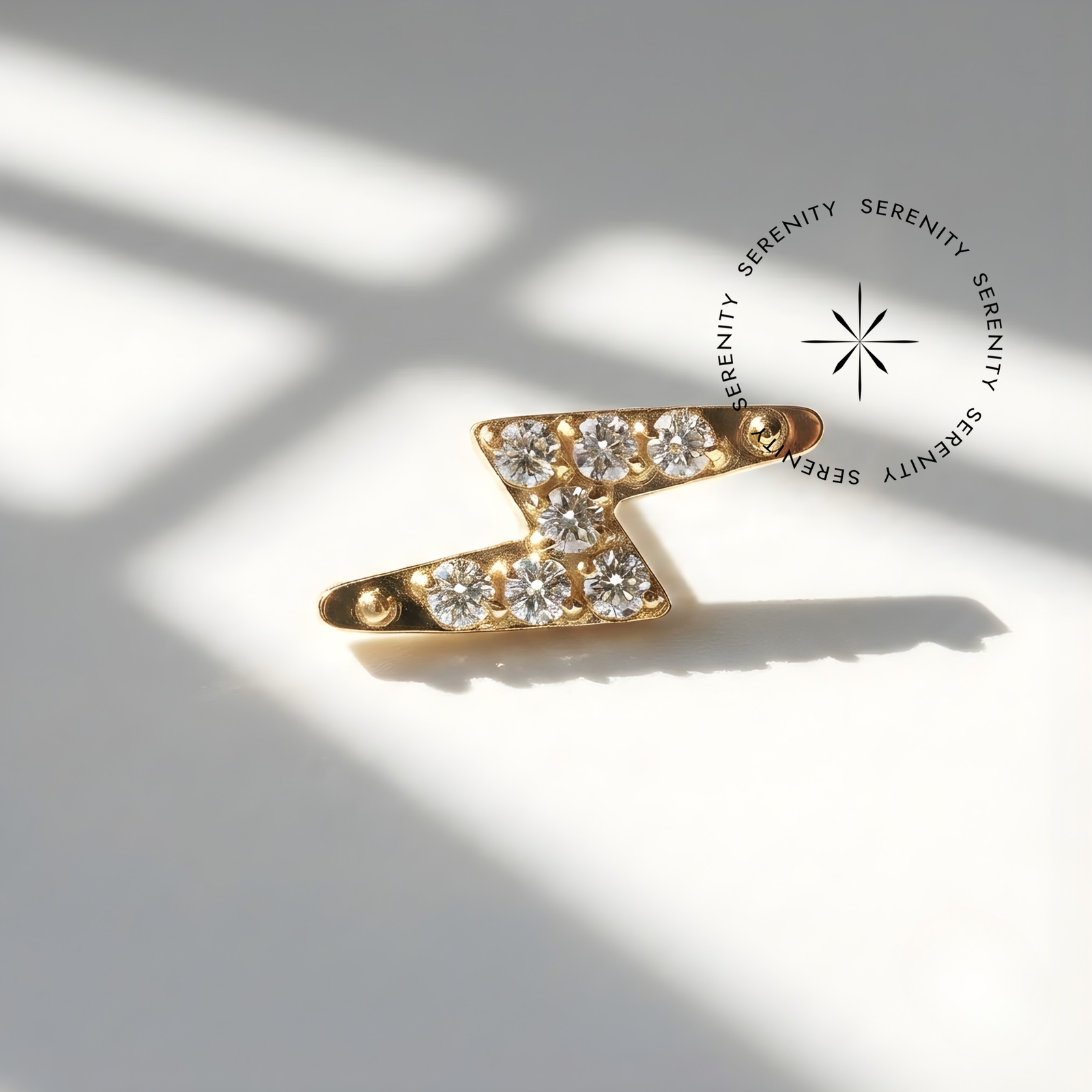 Piercing Topo Raio Cravejado Zircônias Titânio e Ouro 18k