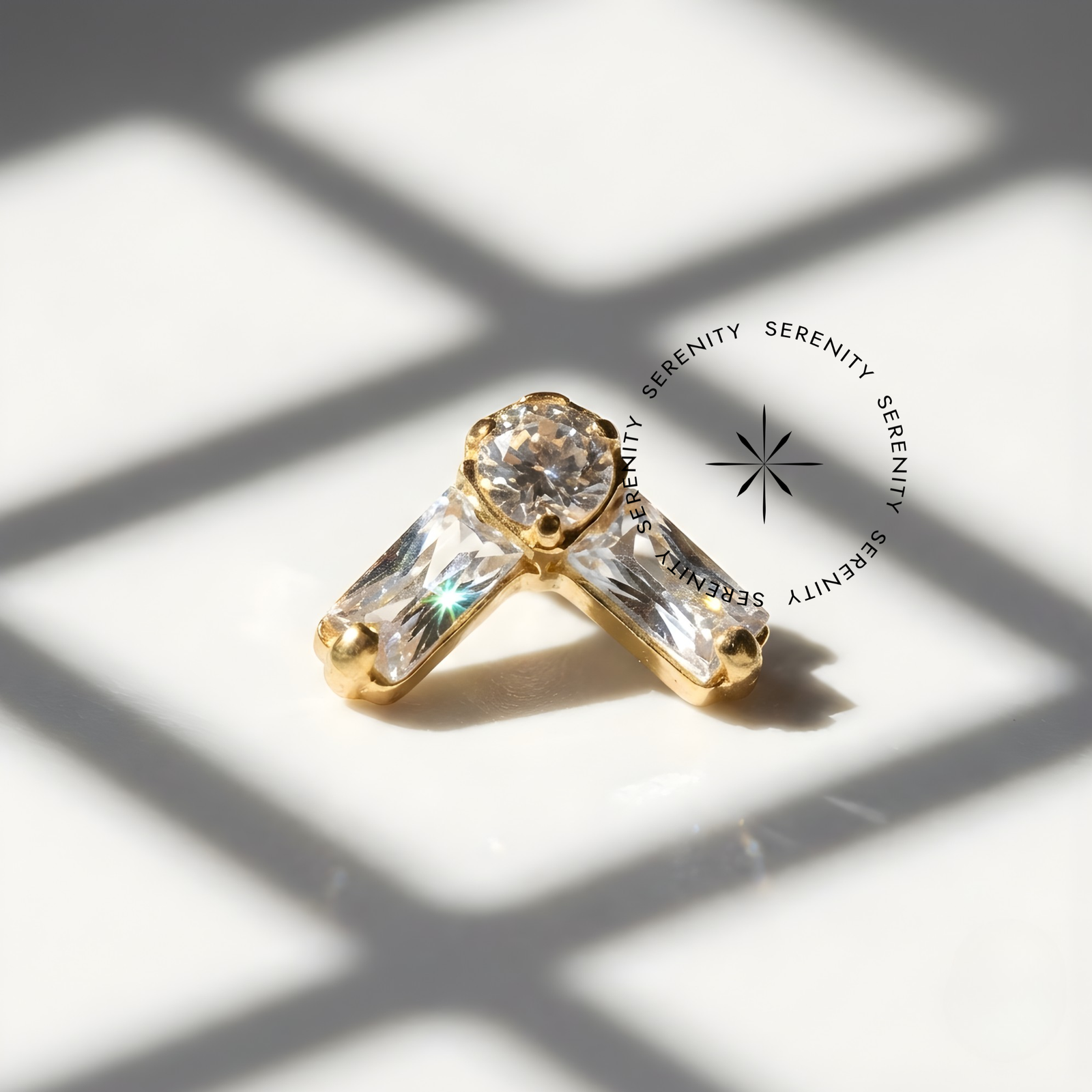 Piercing Topo V Baguetes Zircônias Titânio e Ouro 18k