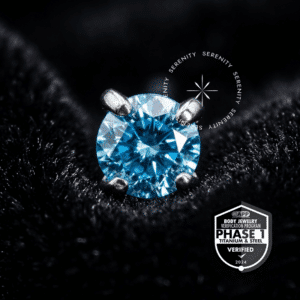 Piercing Ponto de Luz Titânio TT09 com sistema push pin e Zircônia Premium aqua cravação prongset em garras, exibindo selo Titânio Mill APP Phase 1.