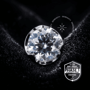 Piercing Ponto de Luz Titânio TT42 de rosca interna com Zircônia Premium cravação Prong Flat perfil baixo, atestado pelo selo Titânio Mill APP
