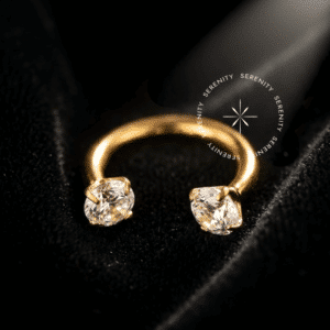 Piercing tipo ferradura em titânio revestido de ouro 18k com zircônias de rosca interna para perfurações de septo, daith e smiley