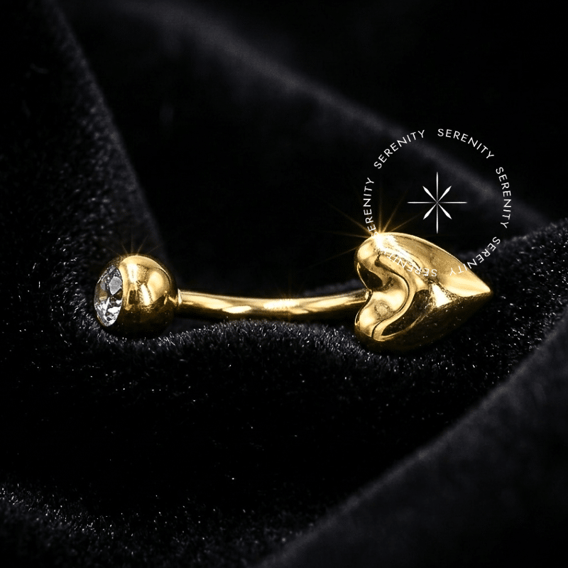 Piercing Umbigo Coração Liso Titânio revestido de ouro 18k com zircônia premium cristal, rosca interna segura e bordas lisas.