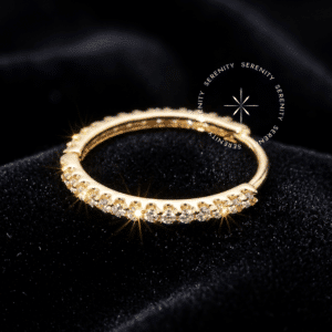 Piercing Argola Ouro Cravejada OR24 forjada em 18K atuando como Piercing Hipoalergênico de alta Biocompatibilidade em sua Atualização de Setup de Joalheria de Corpo.